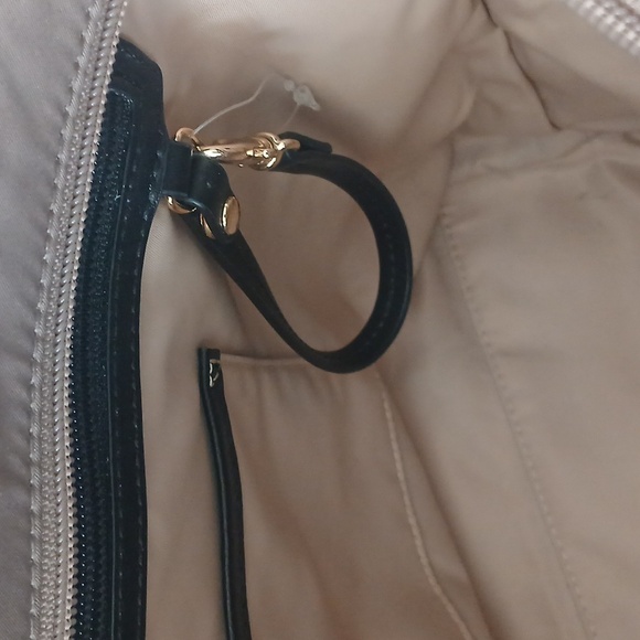 โ๏ธ LIKE NEW!! TRAVEL Michael Kors Tan Polly Nylon Light BrownShimmer HUGE DUFFLE - Picture 16 of 17